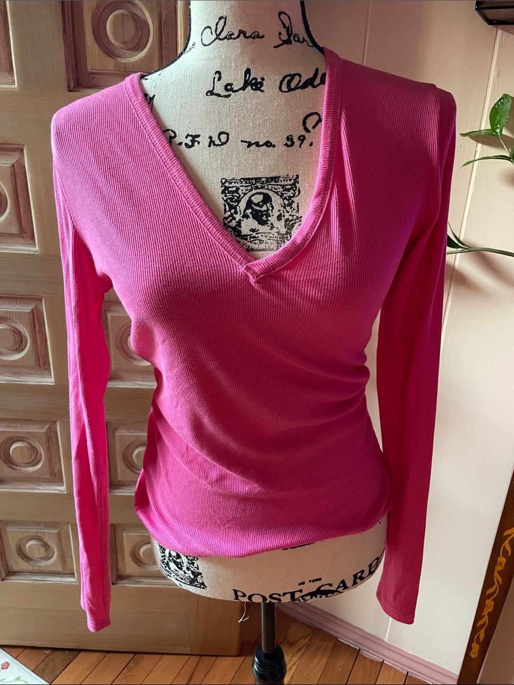 Source Unknown V-Neck Long Sleeve Top - Hot Pink